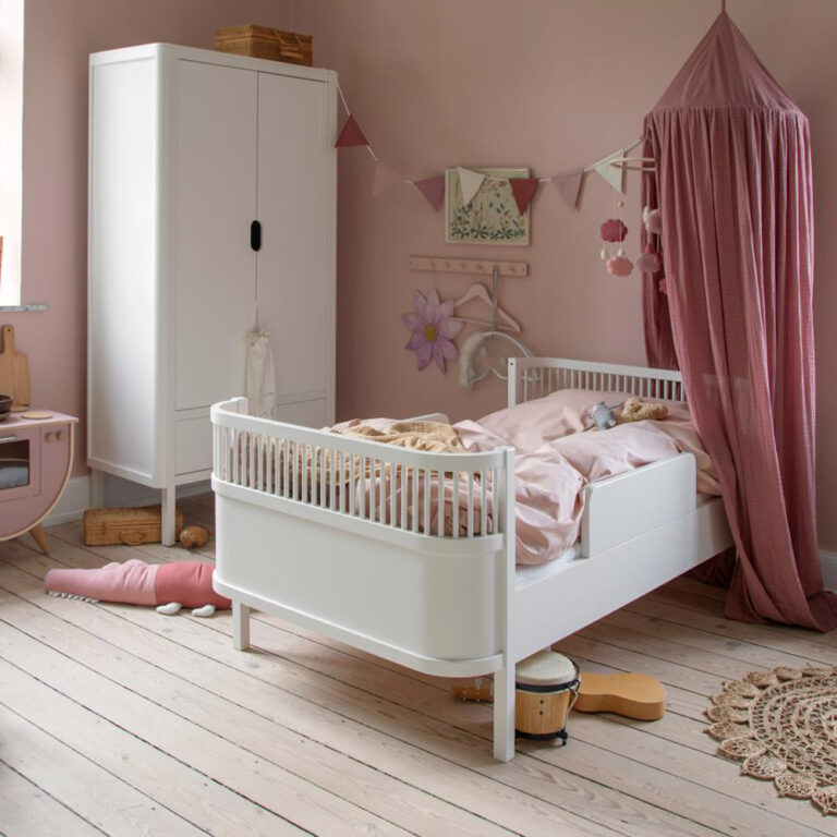 Lit junior et adulte en bois massive